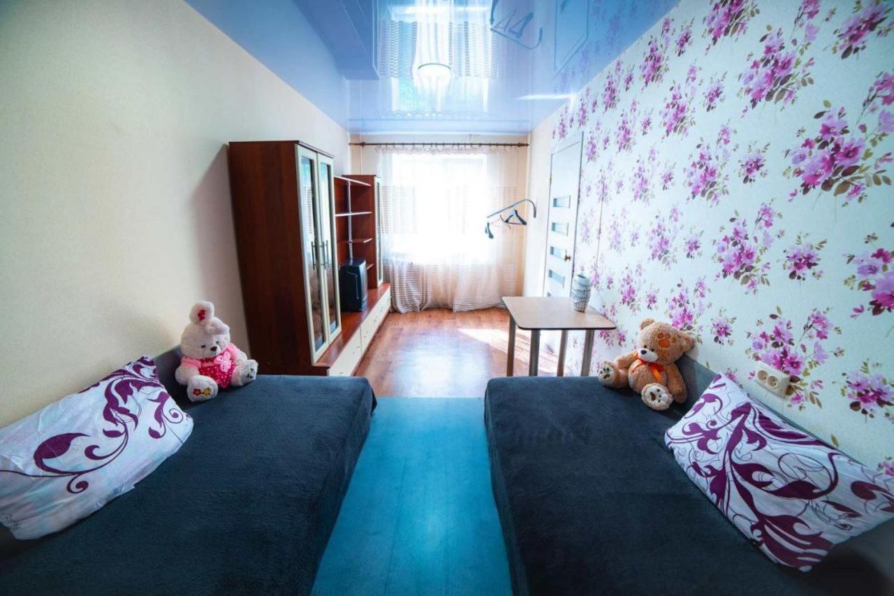 Богдана Хмельницкого 13. Левый Берег Dnipro Esterno foto